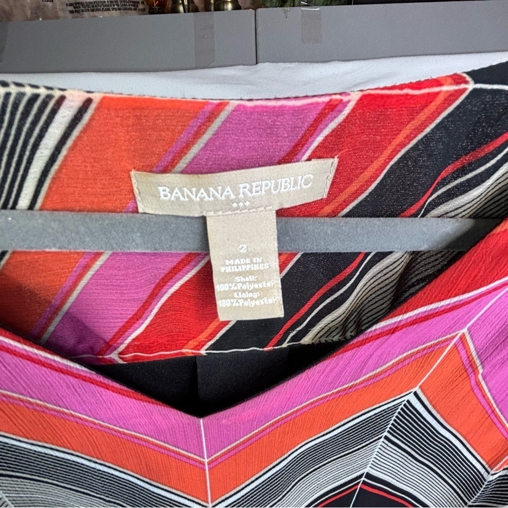Banana Republic Chevron Dress - Picture 4 of 11